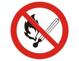 Знак P-02 (Запрещается пользоваться открытым огнем и курить)