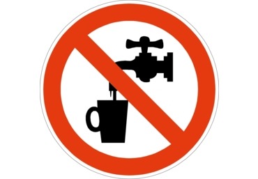 Знак P-05 (Запрещается использовать в качестве питьевой воды)
